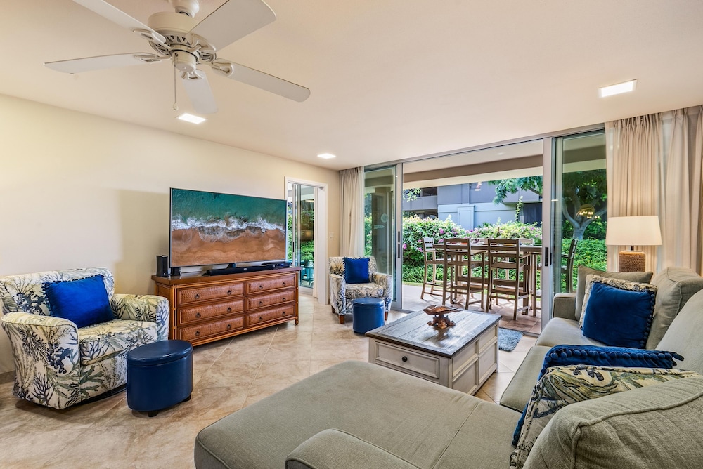 Eldorado E102 in Kaanapali
