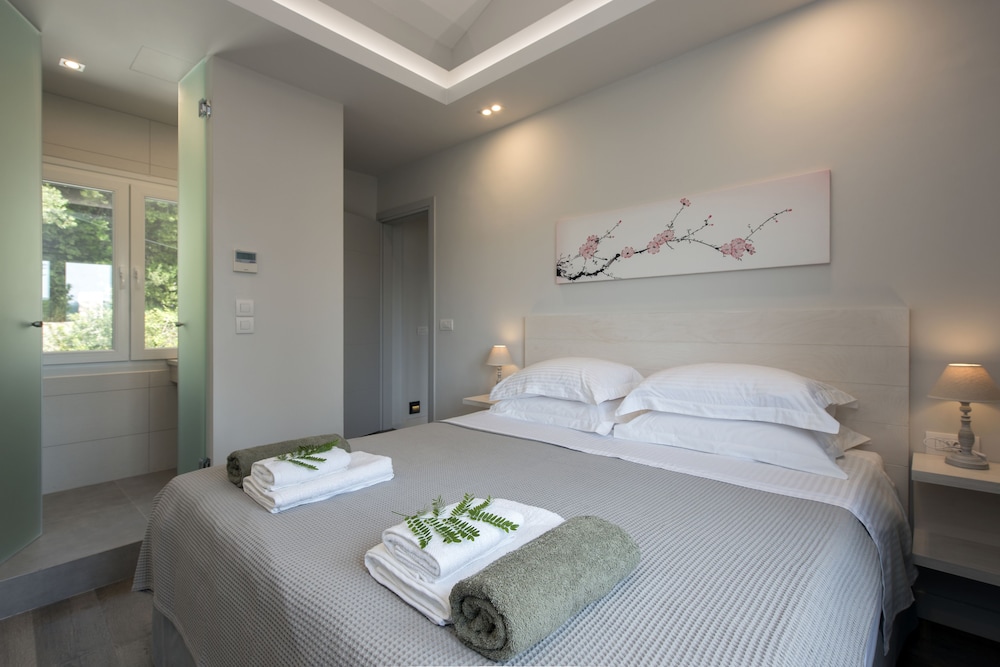 Gem Villa in Viros Corfu view 5