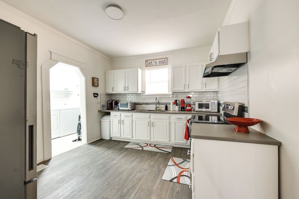 17 Mi to Birmingham: Renovated Home w/ Deck
