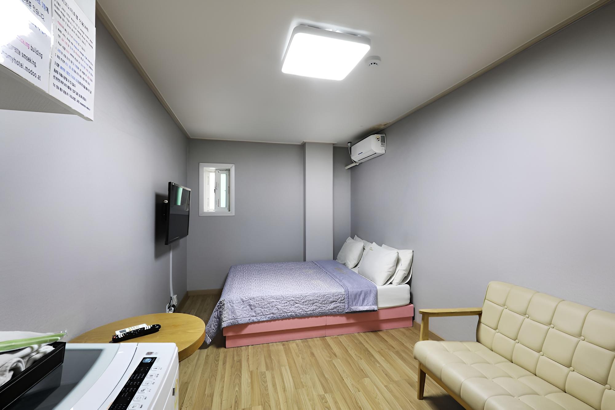 Hotel Economy