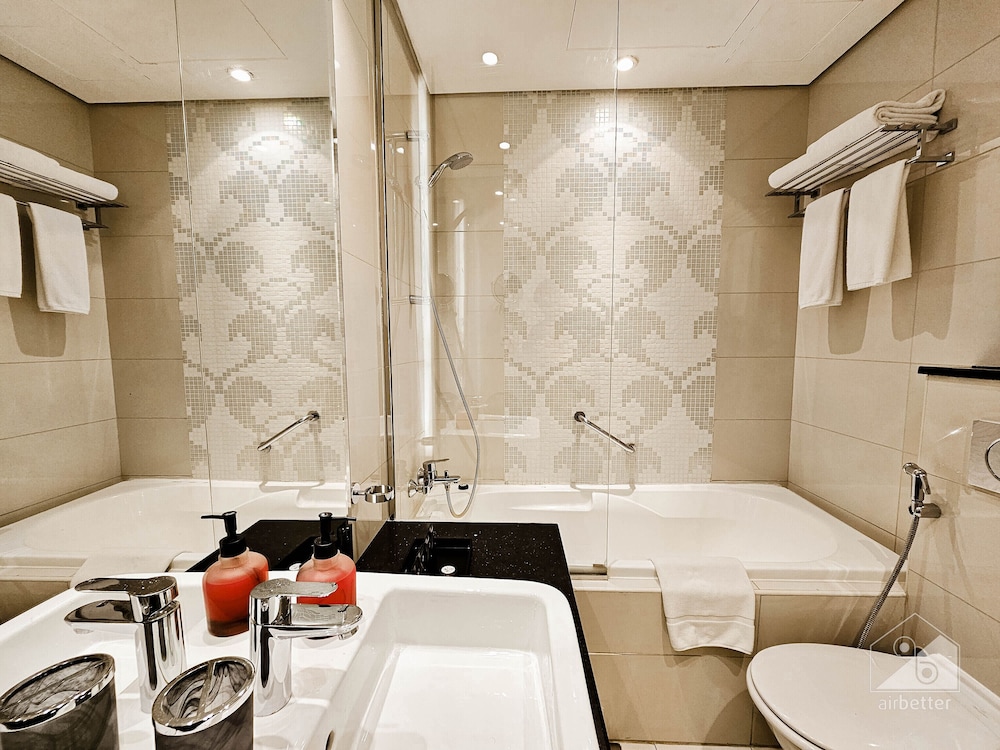 Damac Maison Luxury Apt Canal View Business Bay