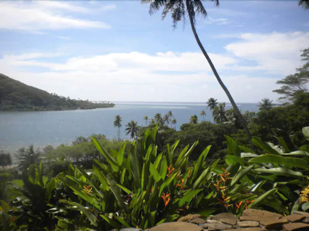 Fare Oviri Lodge