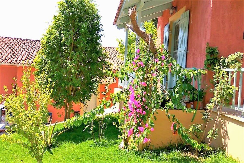 Mihaila Bungalows