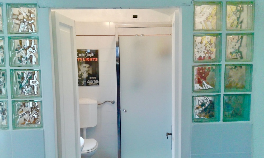 Swanlake Rooms