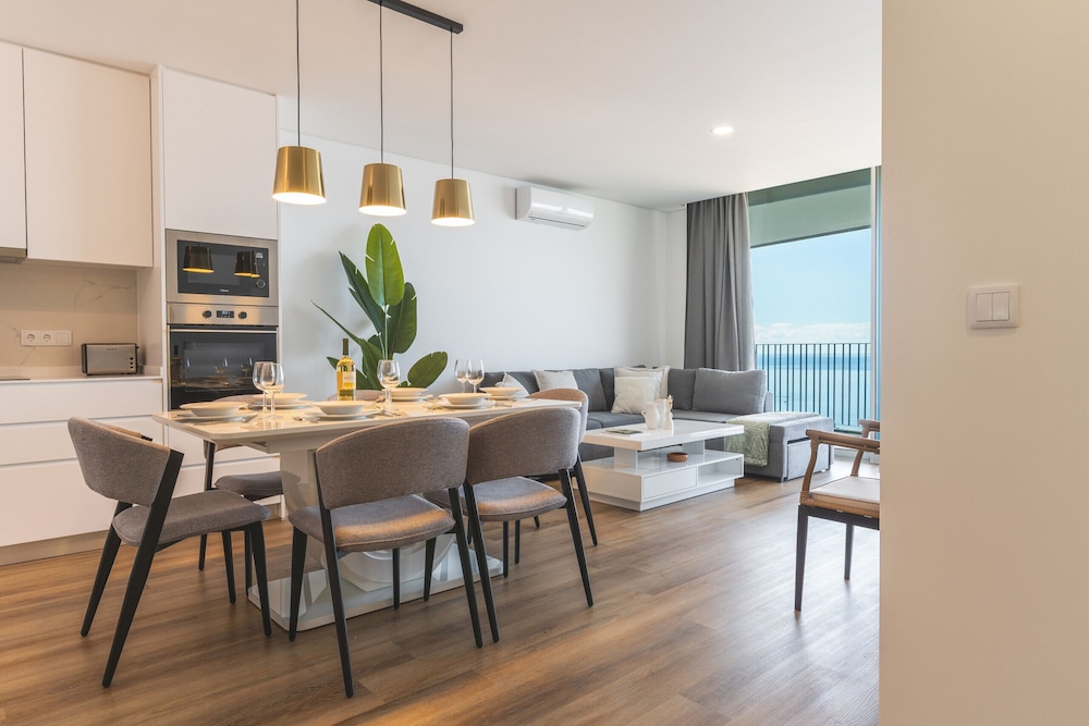 Atlantic View Apartment by Atlantic Holiday