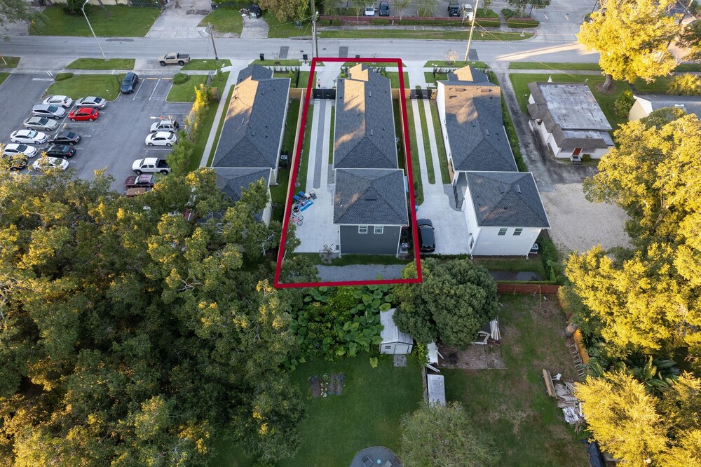 Brand New Modern Pet Friendly Zen Home W/ Private Home Theater & Hot Tub! 2 Bedroom Home by RedAwning