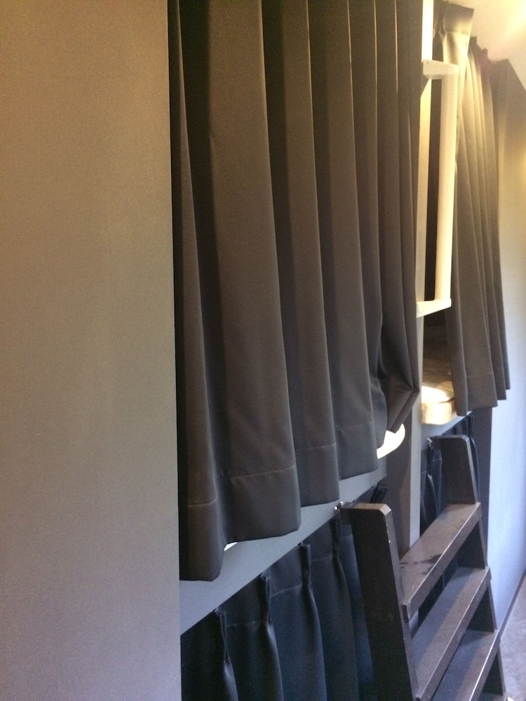 bnb+ Costelun Akiba - Hostel, Caters to Women