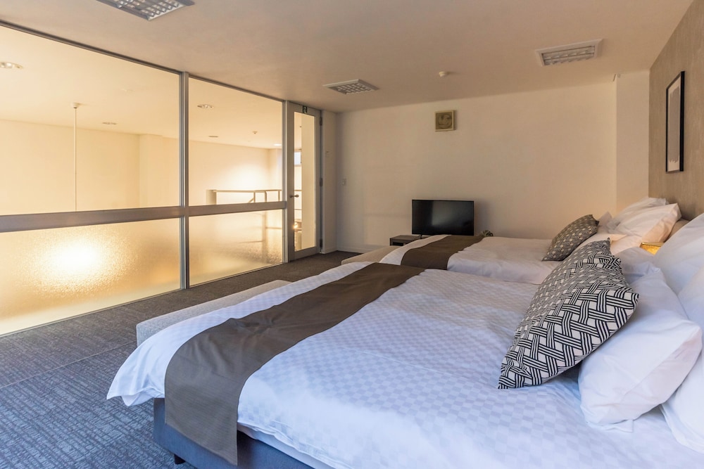 Bijou Suites AI PREMIUM