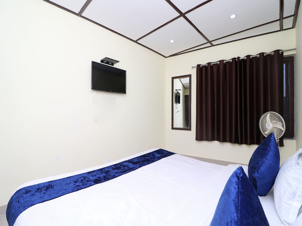 Dehradun Vacations - OYO 13673 Home Luxury 1RK Happy Valley - Property Image 11