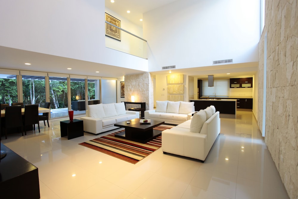 Bahia Principe Vacation Rentals - Three-Bedroom House