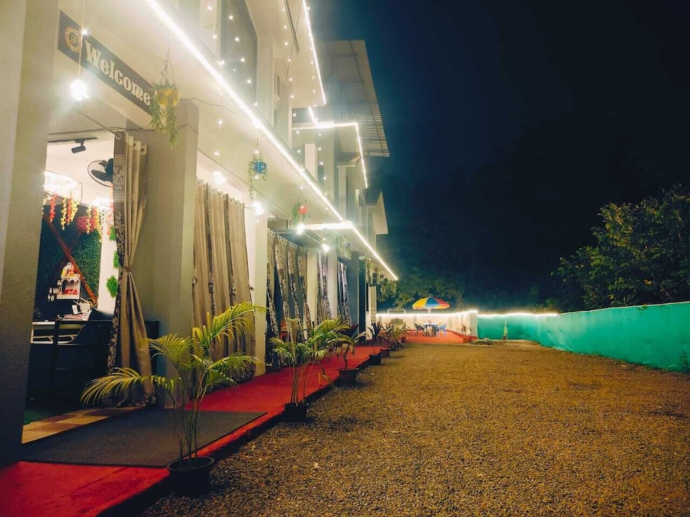 Coastal Gateway Resort, 3 min walk to Nagaon Beach
