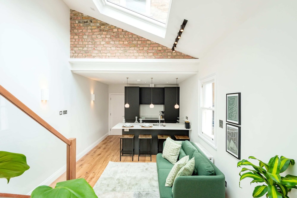 Lillie Road Residence B