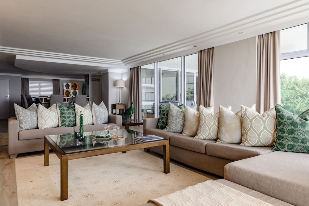 Bantry Place - Luxury Apartment