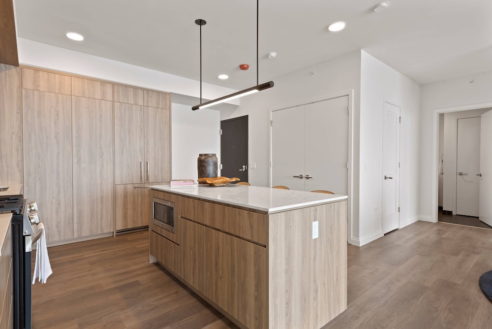 Luxe Apts Stunning Lake Views Resort Amenities