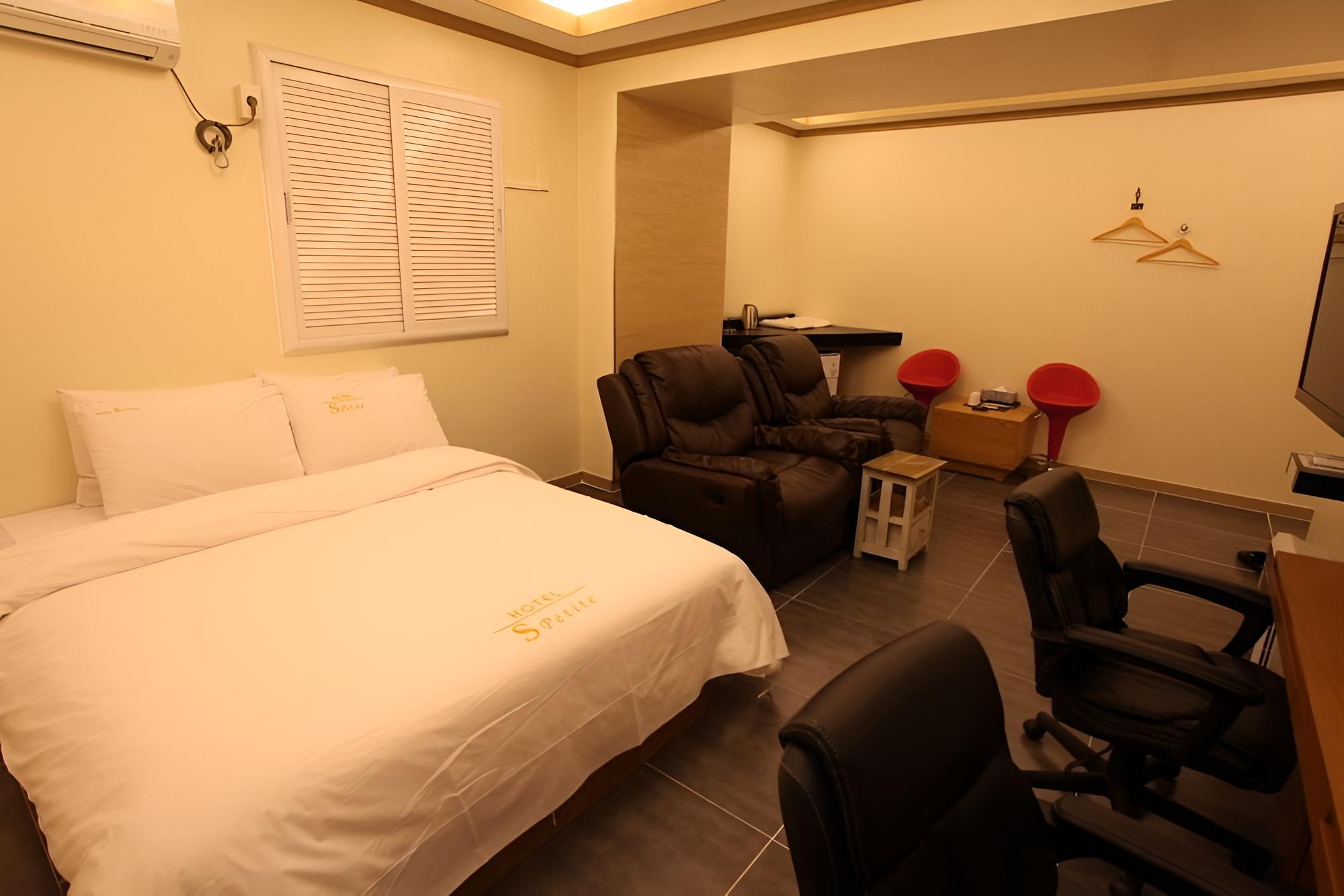 S-Petite Hotel