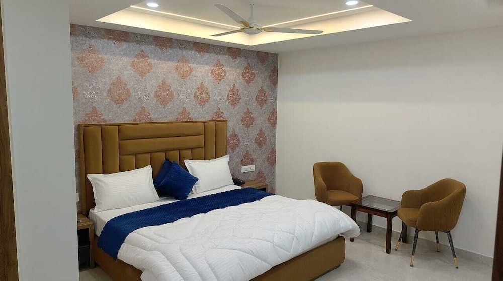 Hotel Modern Plaza