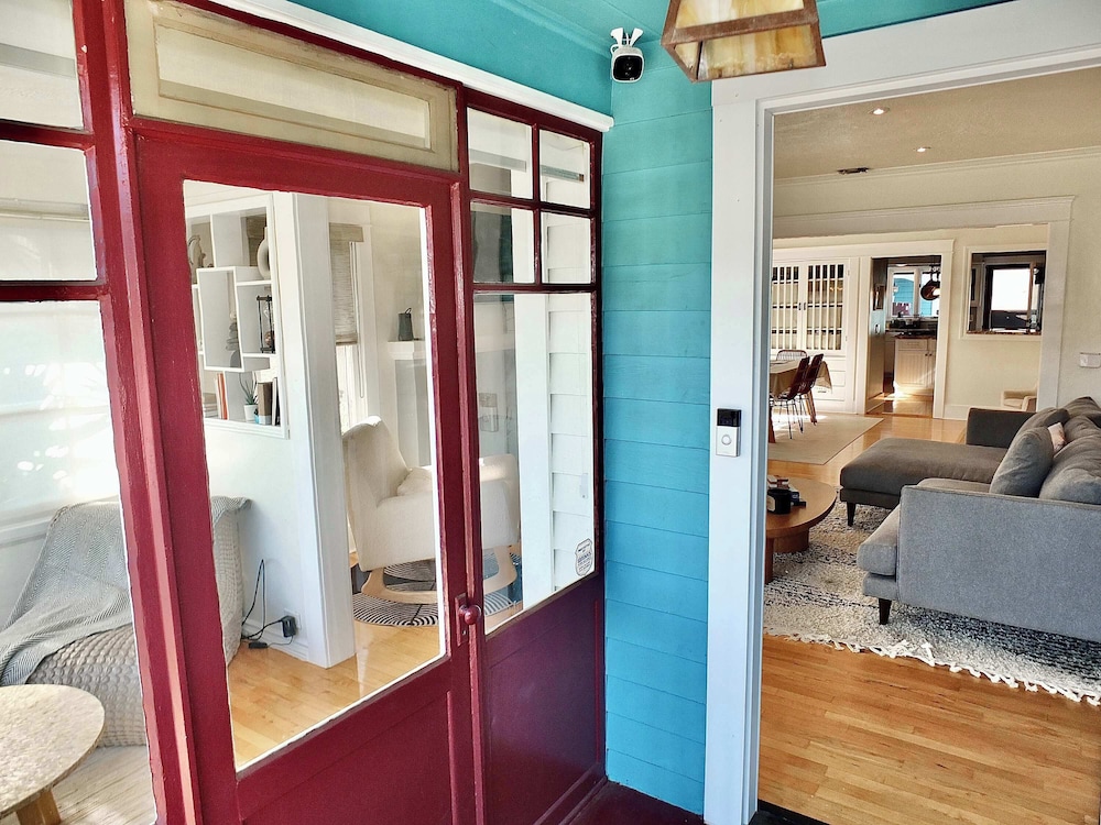 Beach City Craftsman - Walk to Beach