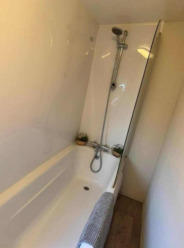 St Osyth Beach 3-bed Caravan, Sleeps 8, Parking