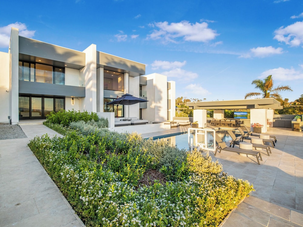 Morning View Malibu - Malibu Masterpiece in the Making w/ Views & Beach Access