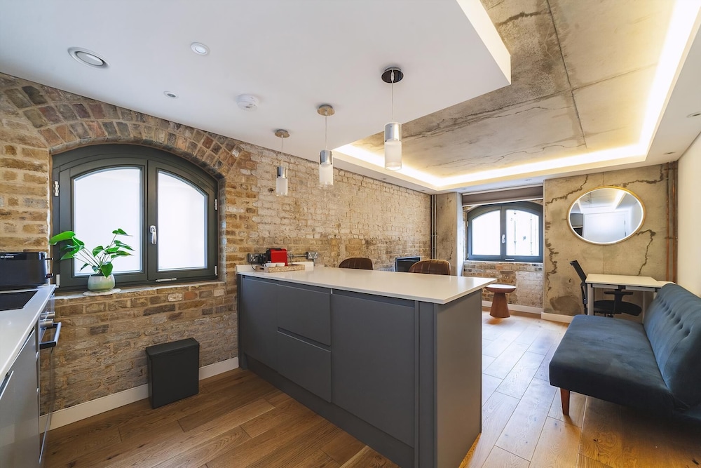 Industrial-chic Flat Near Tower Bridge