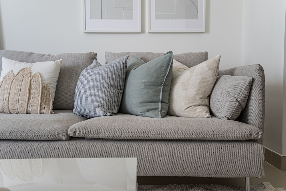 HiGuests - EMAAR 52-42