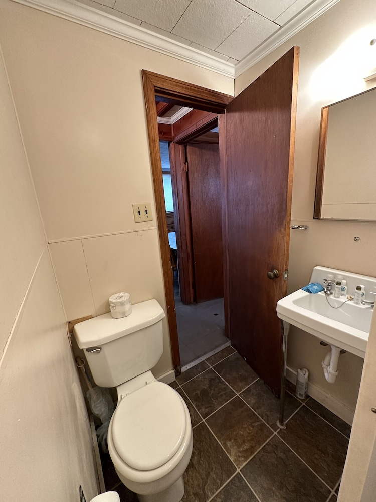 Uncle Toms Cottages - Property Image 5