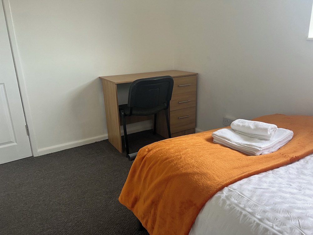 The Coral Guest House Winchester