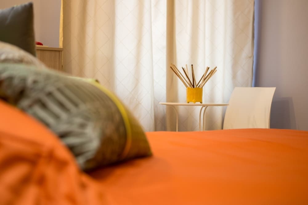 Mikale Rooms