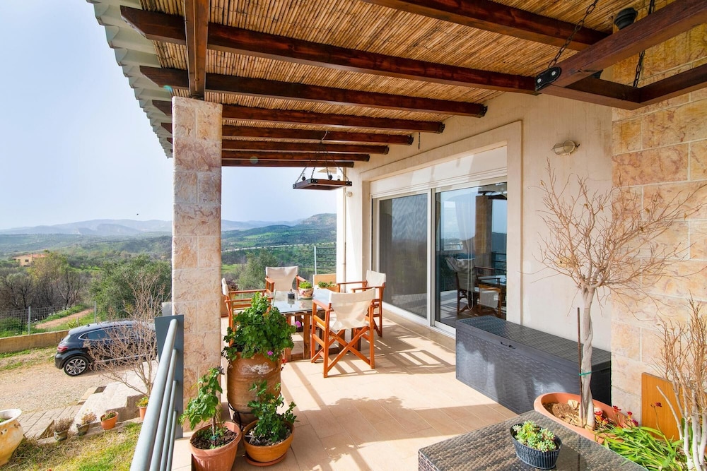 The House Olympia in Olympia photo 2