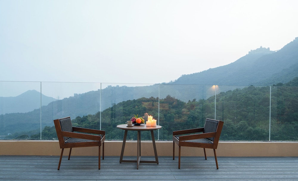 Miyue Shenzhen Tianlu Secret Wild Wizard Holiday Hotel