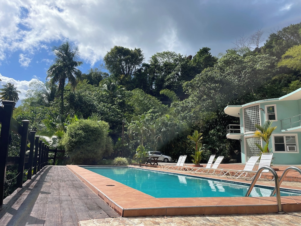 Toraille Waterfall Villas