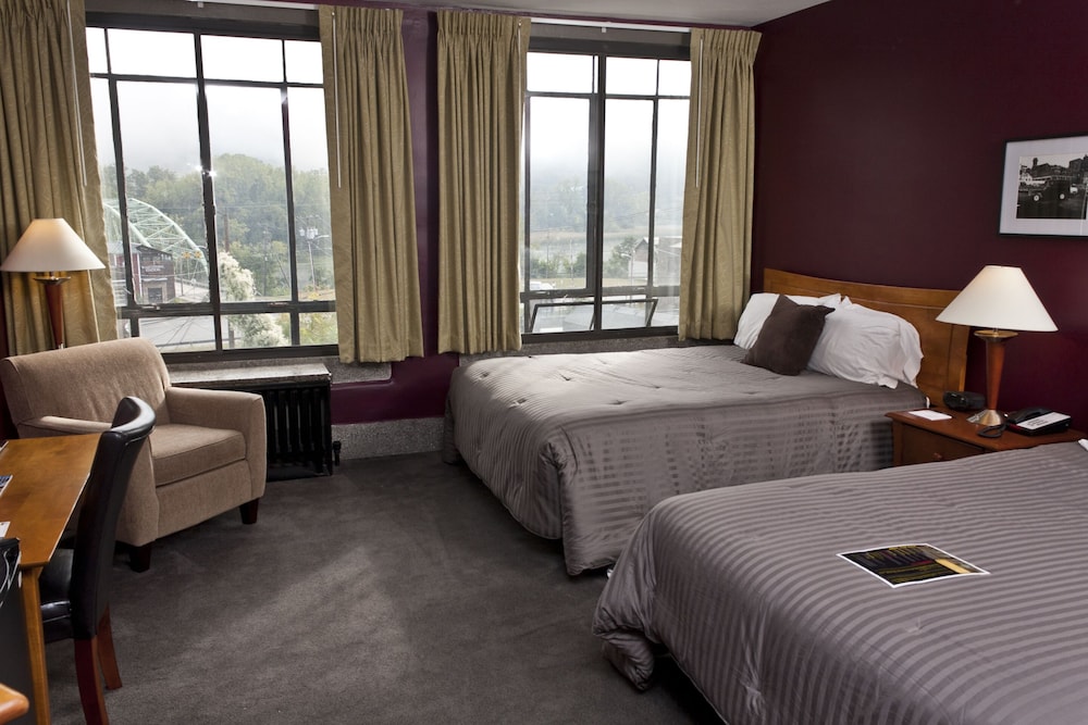 Brattleboro Vacations - Latchis Hotel - Property Image 12