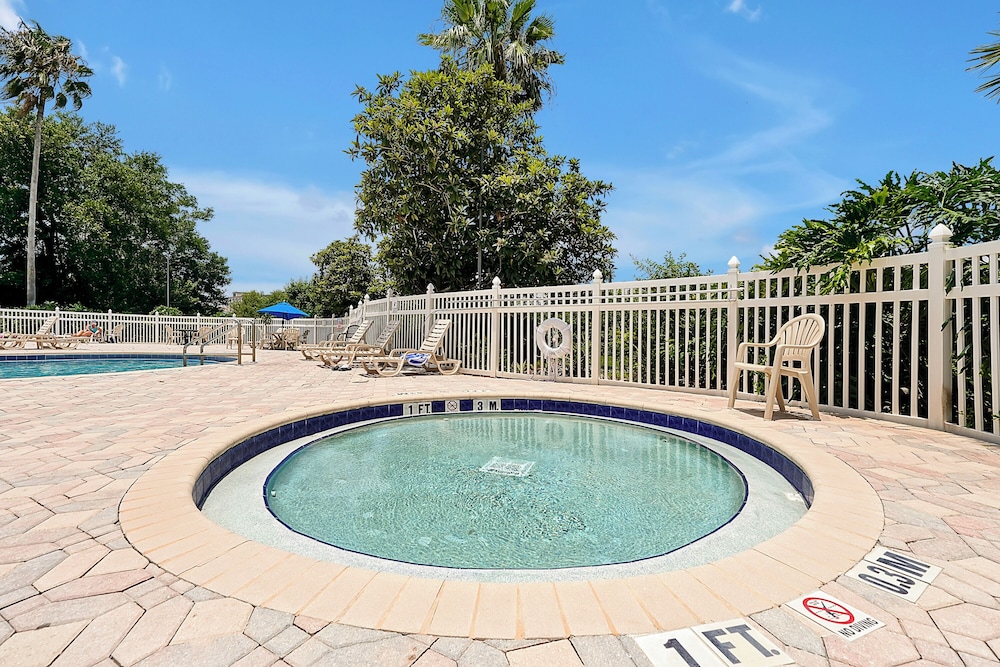 Premium Condos near Universal Studios