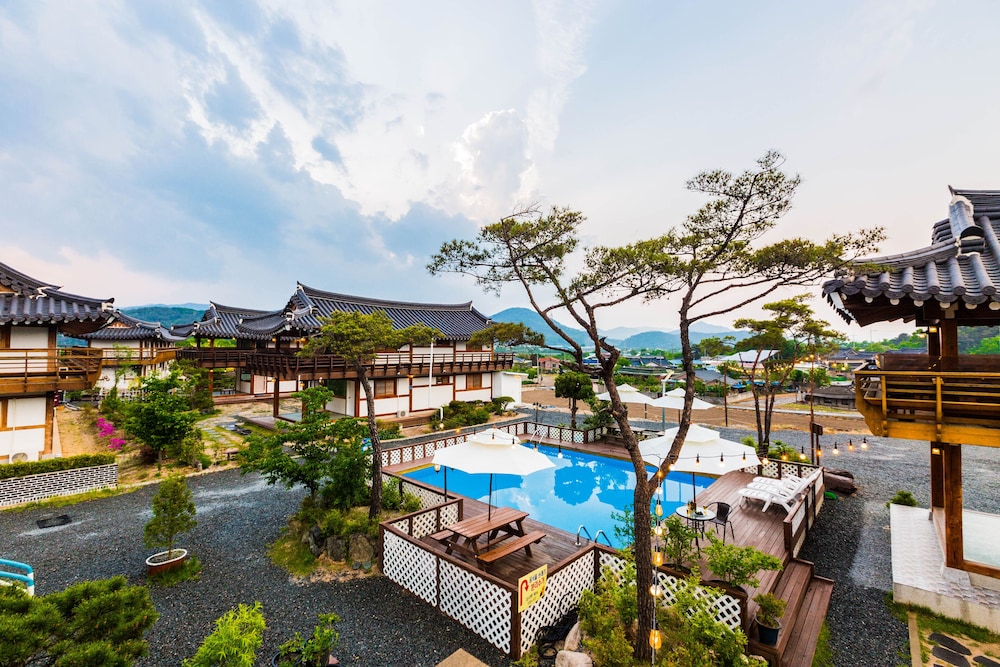 Gyeongju West Namsan Hanok Pension