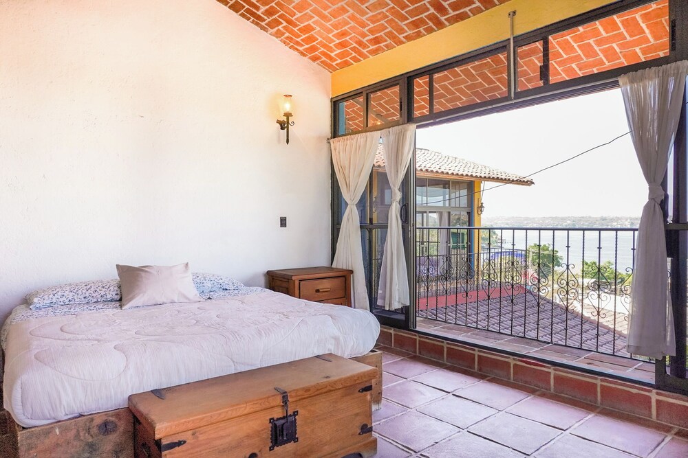 Casa Cayetana Colonial - Frente al lago