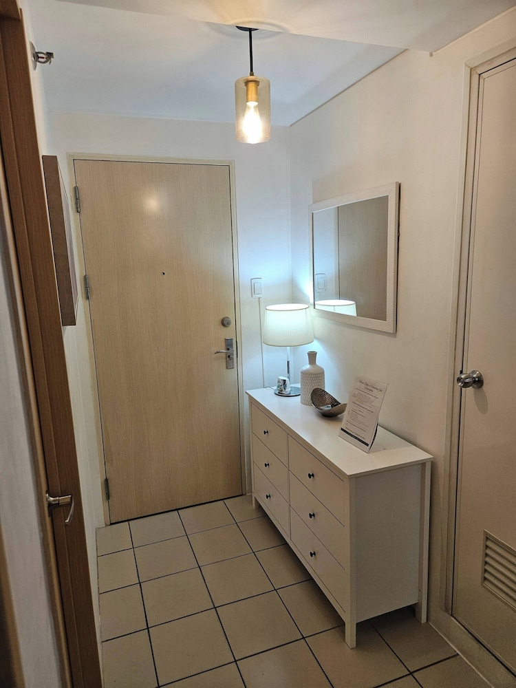 Cozy 3-bedroom Condo in Urban Deca Homes Ortigas Extension, Pasig