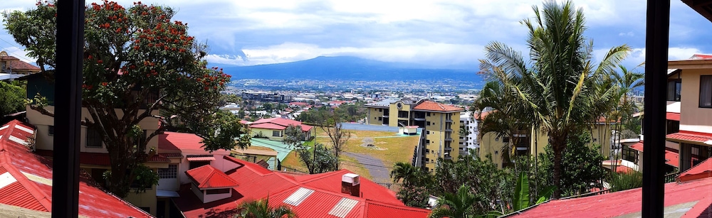 Casa Reflejos City View