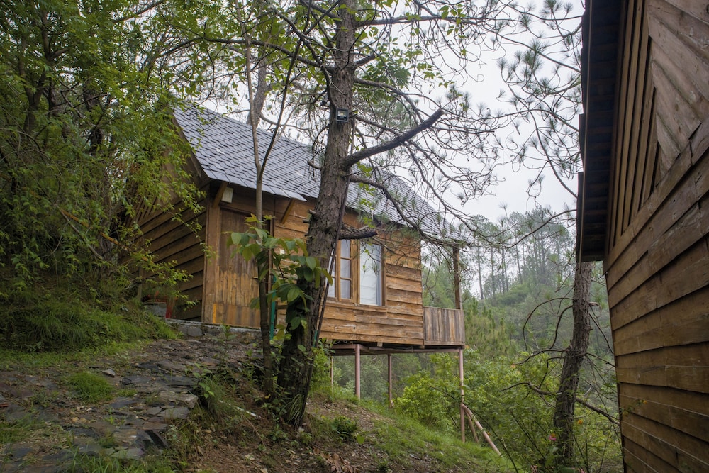 Alaya Stays Suro Woodcrest Chalet