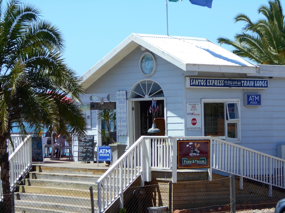 Santos Express Train Lodge - Hostel