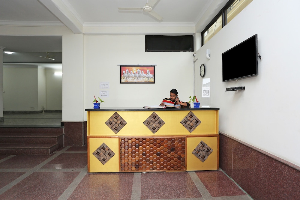 OYO 15822 Ryan Residency