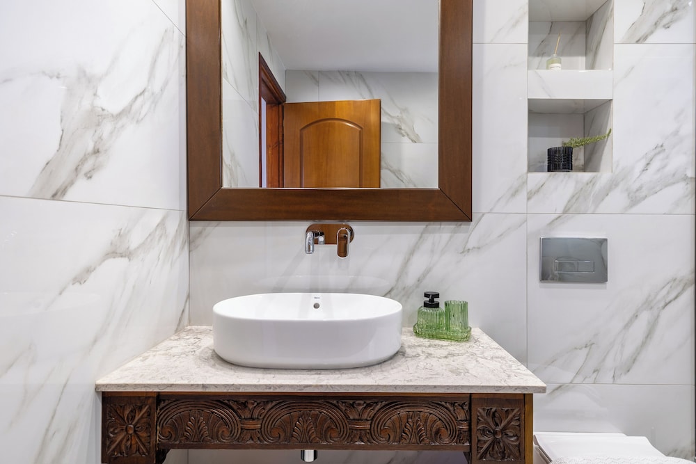 Oasis Luxury Residences