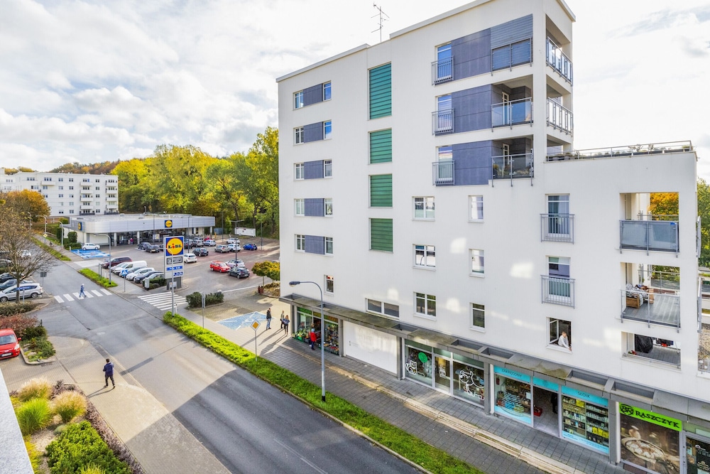 Navalis Apartments Gdynia by Renters view 3