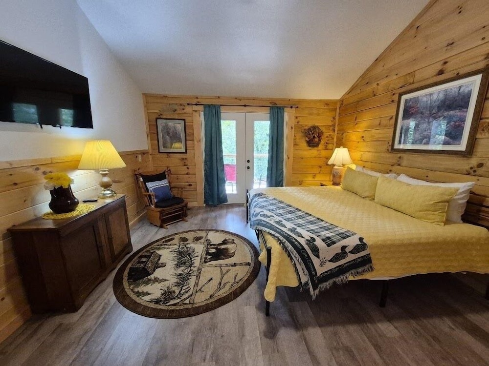 Misty Mountain Getaway - 2 bedroom 2 Cabin