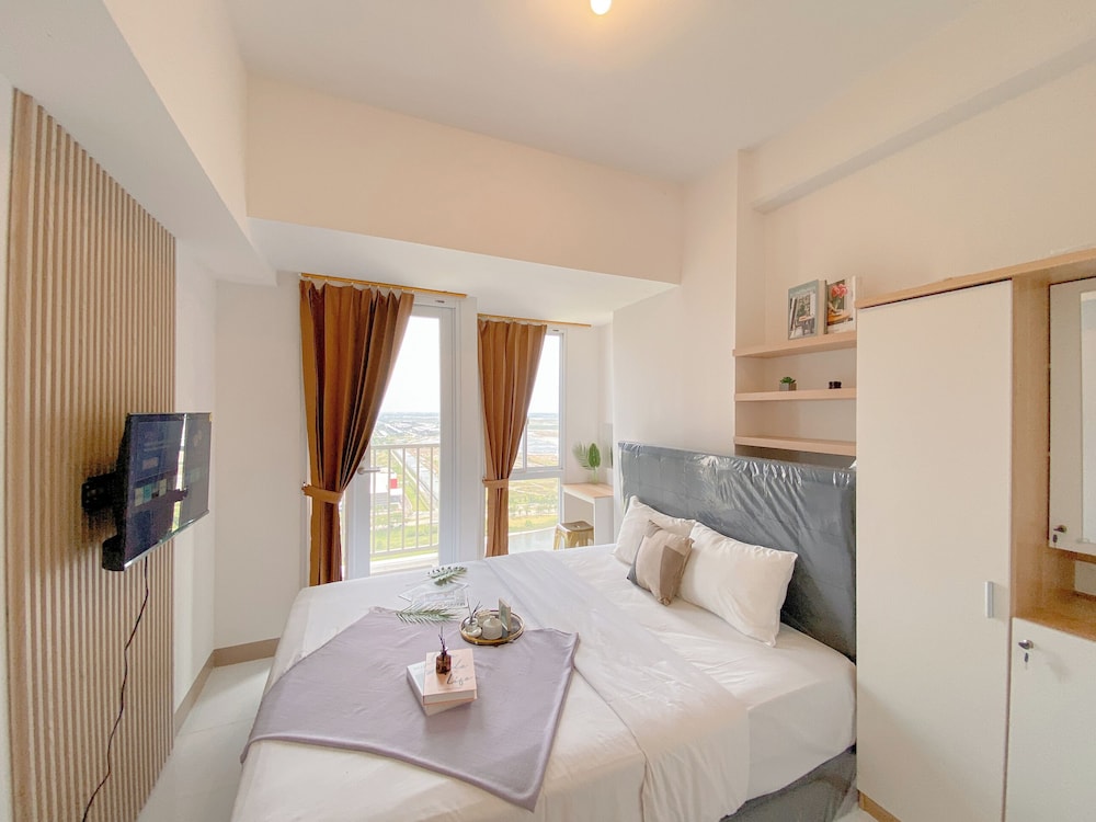 Comfortable Studio at 31th Floor Tokyo Riverside PIK 2 Apartment