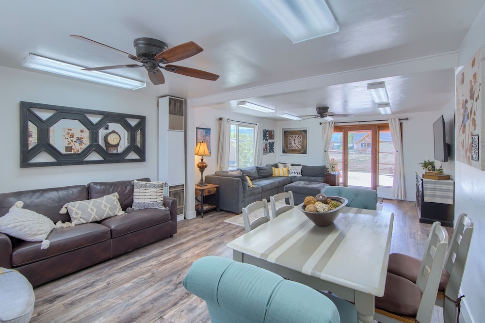 Group Getaway w/ Mtn Views: Home in Circleville!