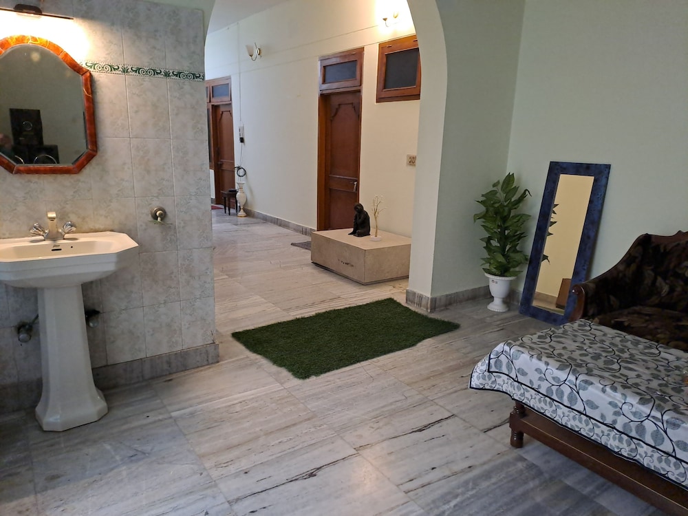 Mishra's Bungalow
