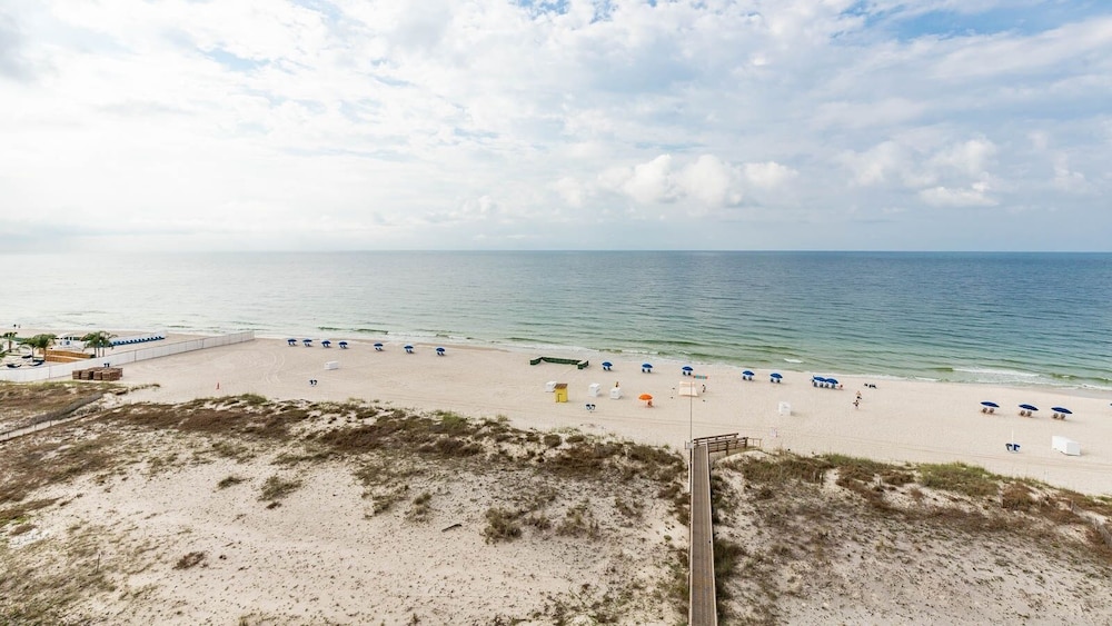 Island Winds West 876 1 Bedroom Condo