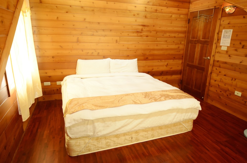 Hsinchu Emei Canadian WoodHouse Homestay