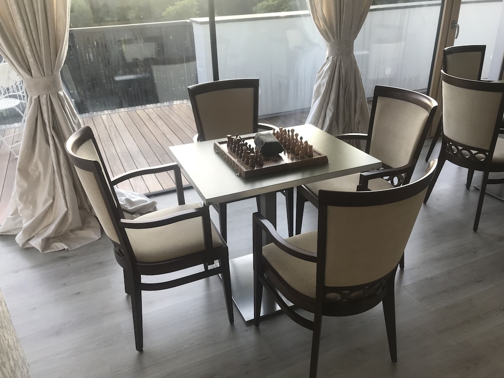 Deluxe TIVOLI Suites