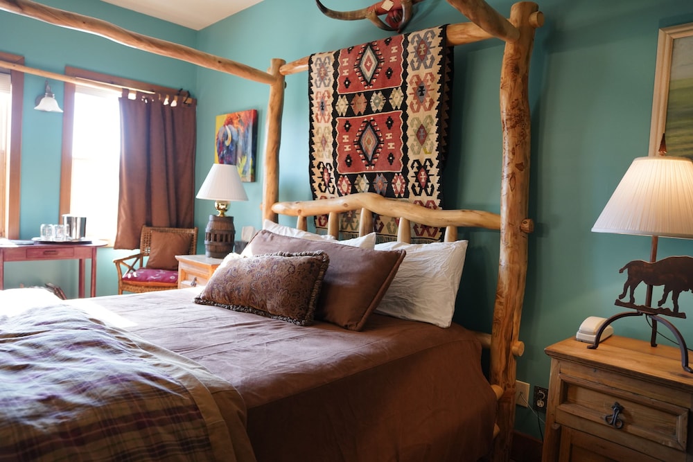 Lawrence Vacations - Circle S Ranch - Property Image 15